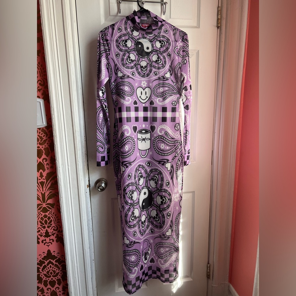 Souvenir Jewelry original mesh dress with liner.